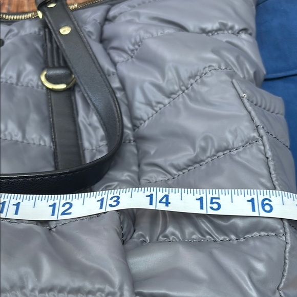 Tutilo Stylish Navy Quilted Tote Bag - Picture 6 of 8